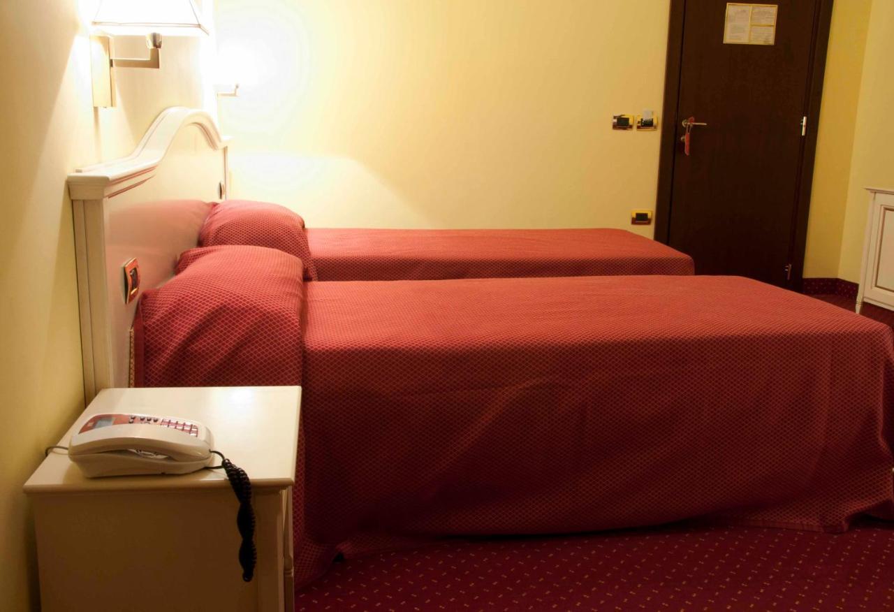 Hotel Il Duca Del Sannio Agnone Habitación foto